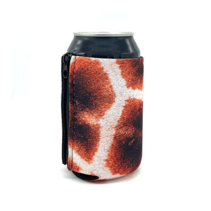 Giraffe ZipSip drink sleeve on aluminum soda pop can